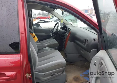 2005 Chrysler Town & Country z USA, uszkodzony, nr VIN 1C4GP45R15B439731